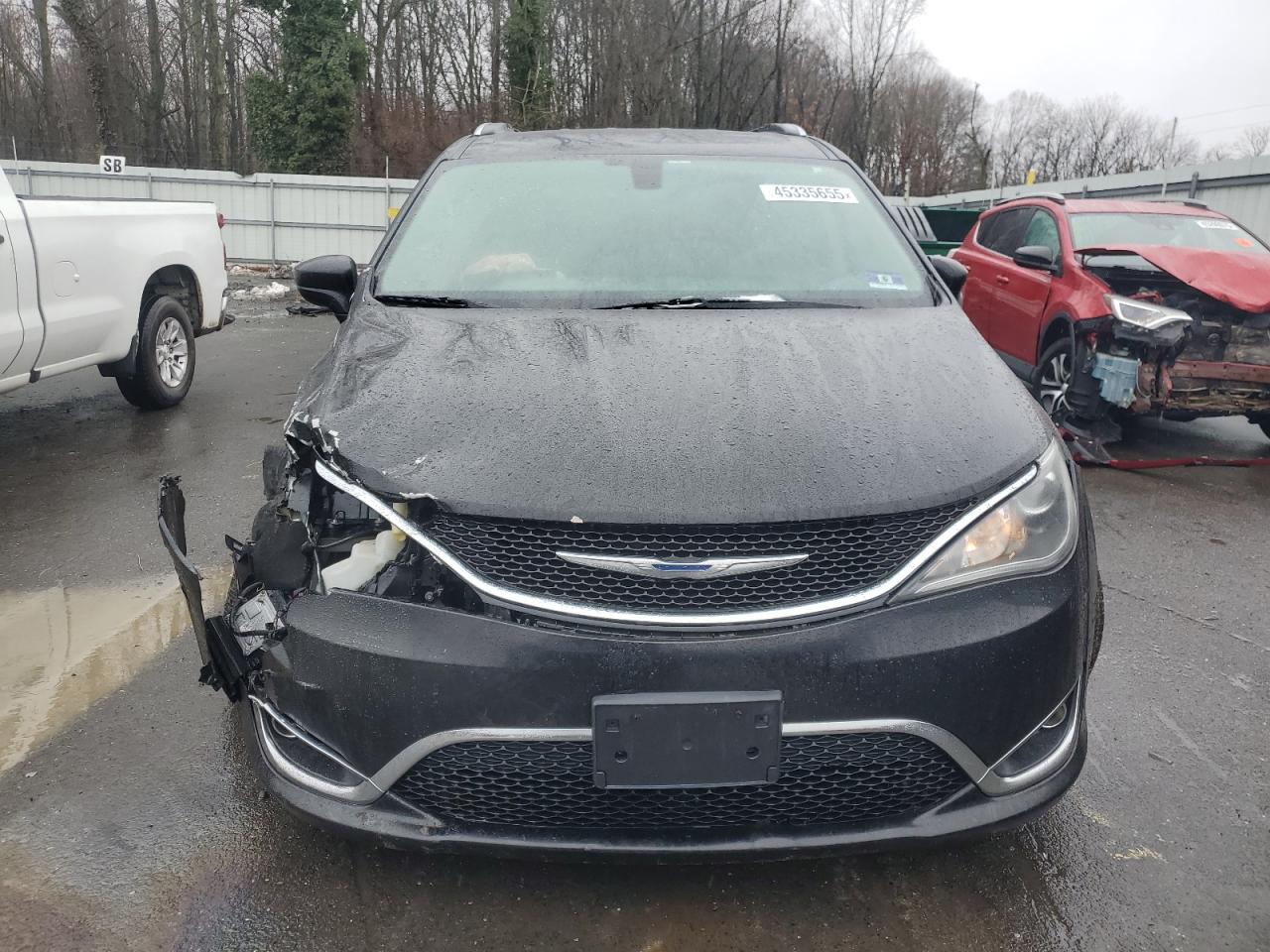 2017 Chrysler Pacifica VIN 2C4RC1EG5HR585377 Copart auction photo, front end damage thumbnail 5