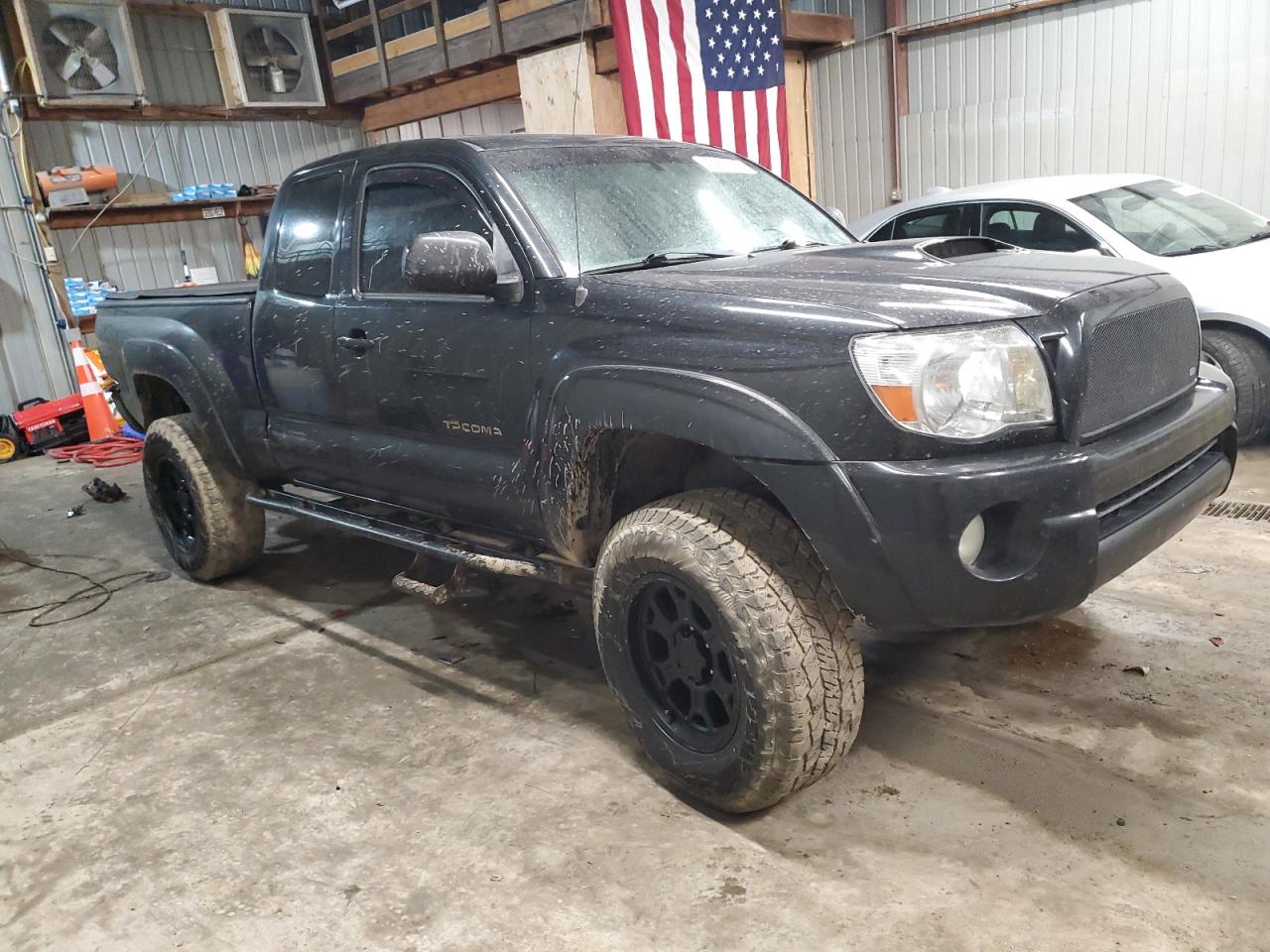 2006 Toyota Tacoma VIN 5TEUU42N06Z208118 Copart auction photo, rear end damage thumbnail 4