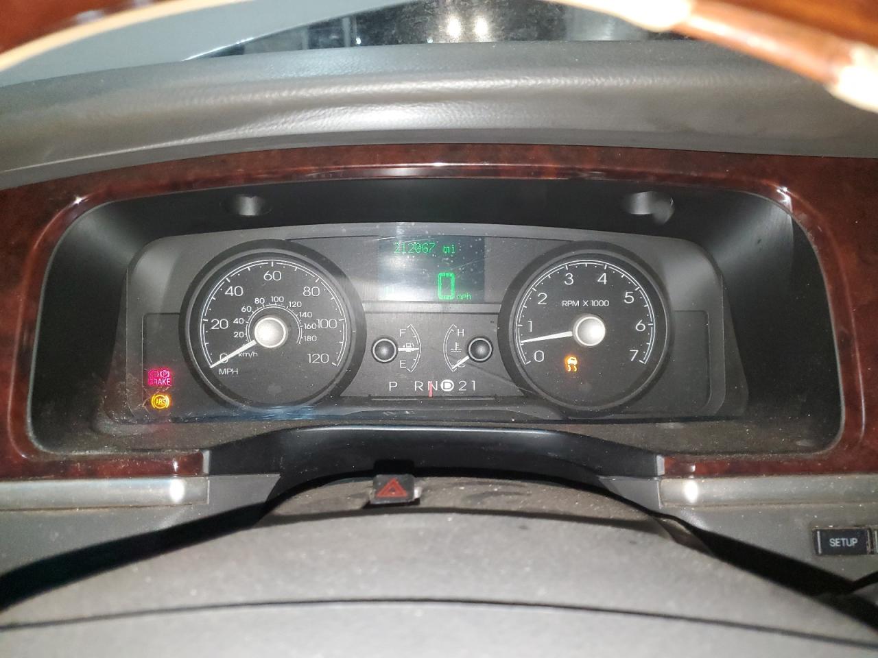 2006 Lincoln Town Car VIN 1LNHM82V56Y642069 Copart auction photo, all over damage thumbnail 9