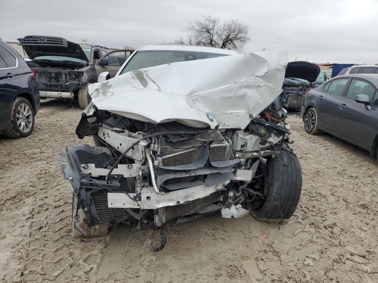 2016 BMW X6 VIN 5UXKU6C50G0R34434 Copart auction photo, front end / undercarriage damage thumbnail 5