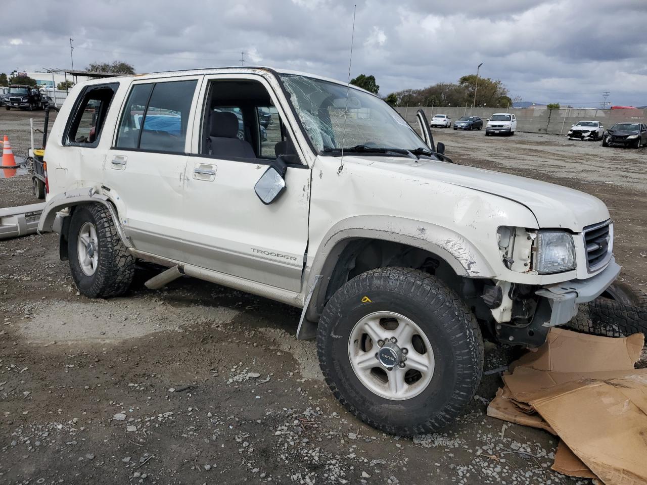 1999 Isuzu Trooper VIN JACDJ58XXX7922000 Copart auction photo, all over damage thumbnail 4