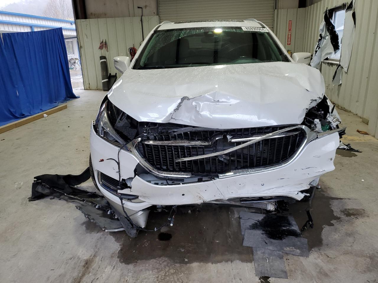 2018 Buick Enclave VIN 5GAEVBKW1JJ276527 Copart auction photo, front end / side damage thumbnail 5