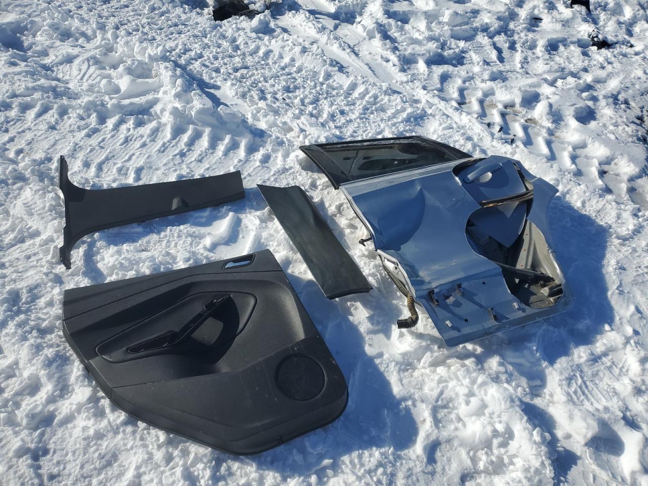 2019 Ford Escape VIN 1FMCU9GD0KUA17211 Copart auction photo, side damage thumbnail 13