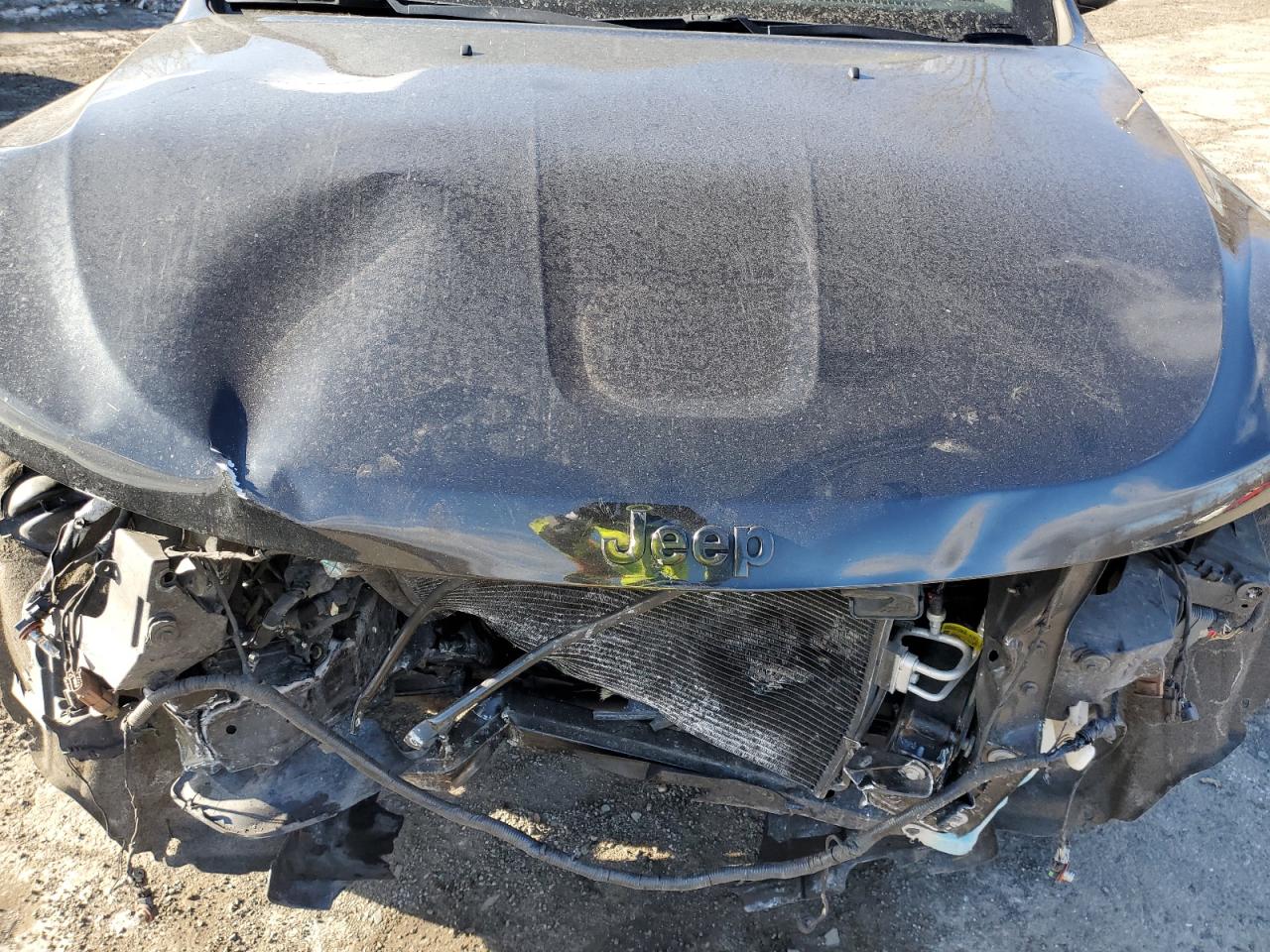 2018 Jeep Grand Cherokee VIN 1C4RJFAG7JC500885 Copart auction photo, front end / minor dent/scratches damage thumbnail 12
