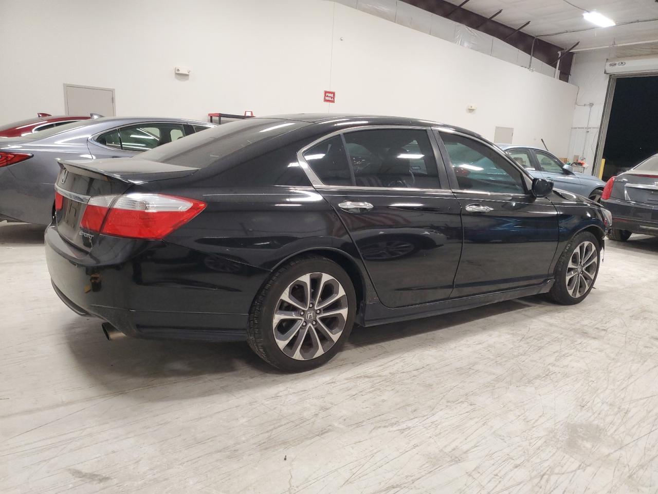 2015 Honda Accord VIN 1HGCR2F50FA146923 Copart auction photo, front end / side damage thumbnail 3