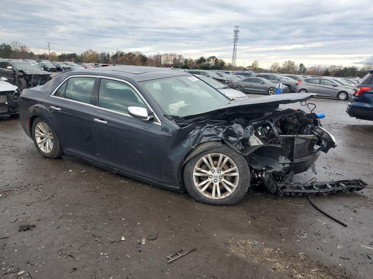 2016 Chrysler 300 VIN 2C3CCAEG8GH342628 Copart auction photo, front end / minor dent/scratches damage thumbnail 4