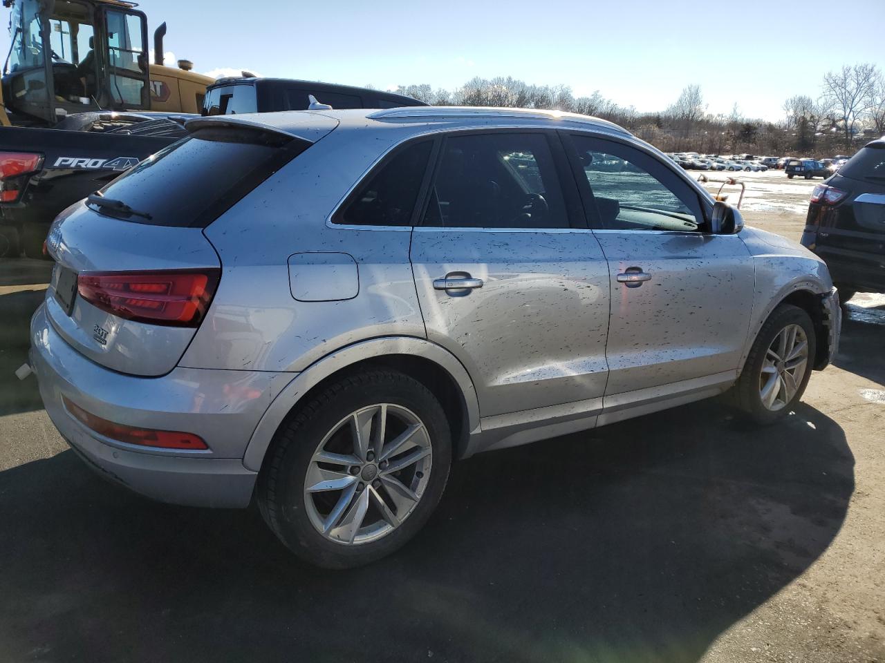 2016 Audi Q3 VIN WA1EFCFS5GR006679 Copart auction photo, front end / rear end damage thumbnail 3