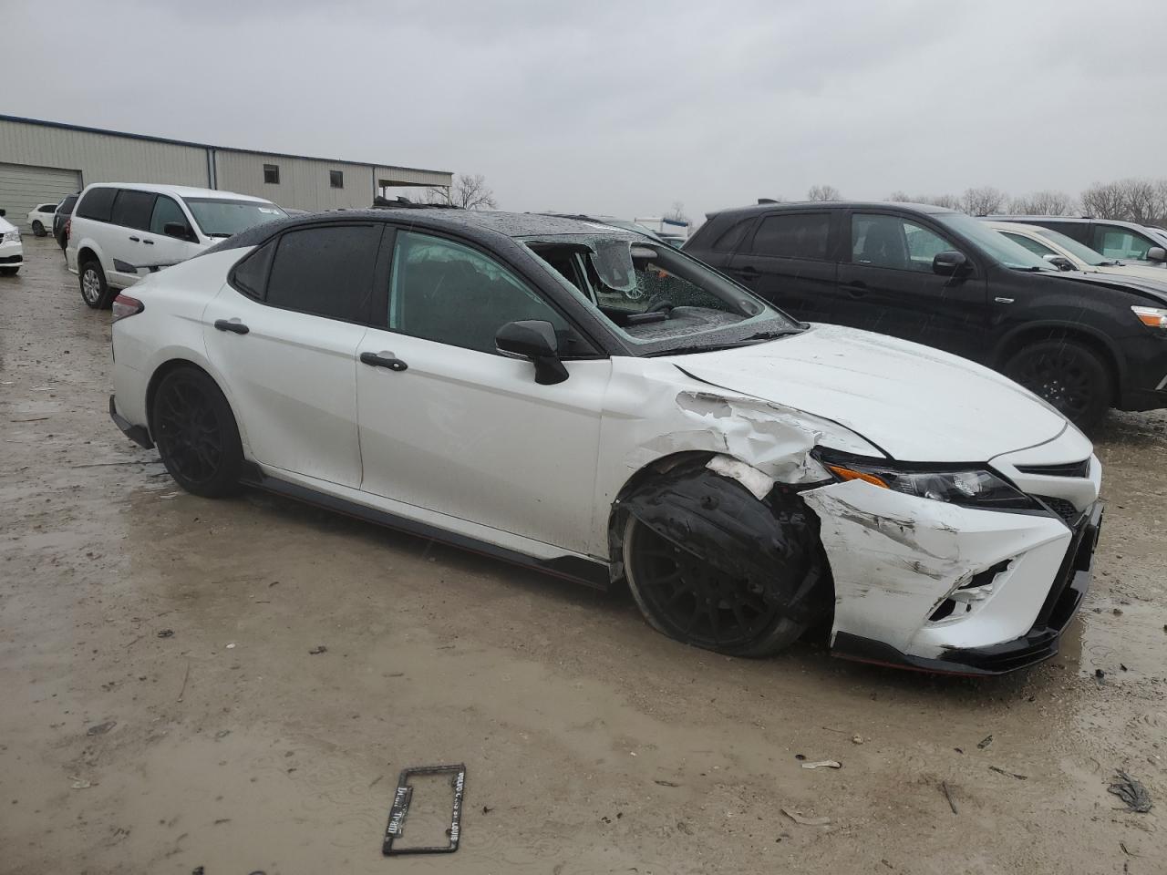 2022 Toyota Camry VIN 4T1KZ1AK1NU070946 Copart auction photo, front end / side damage thumbnail 4