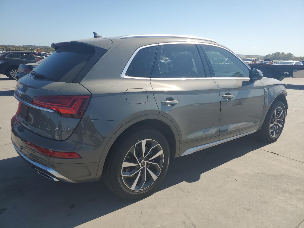 2023 Audi Q5 VIN WA1EAAFY2P2114225 Copart auction photo, front end damage thumbnail 3
