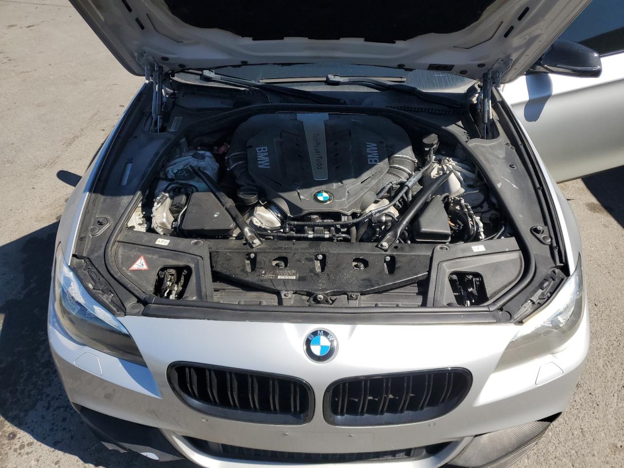2014 BMW 5er VIN WBAKN9C58ED681236 Copart auction photo, minor dent/scratches damage thumbnail 11