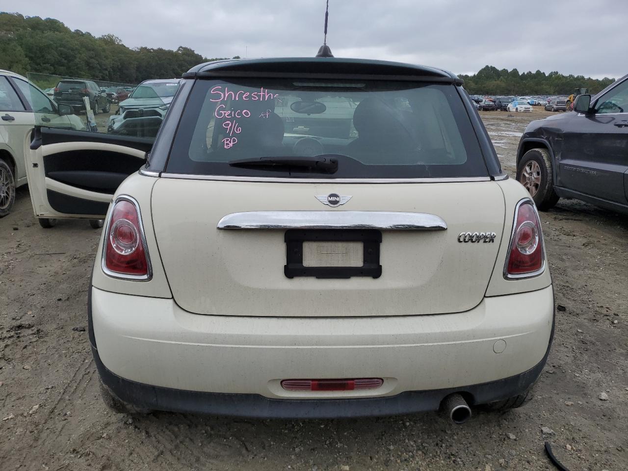 2013 MINI Cooper VIN WMWSU3C52DT546760 Copart auction photo, front end / minor dent/scratches damage thumbnail 6