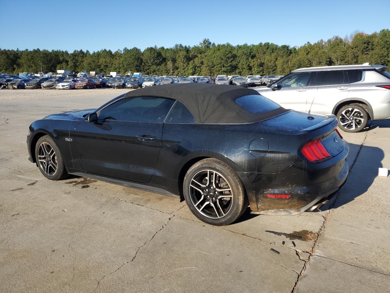 2019 Ford Mustang VIN 1FATP8FF6K5201240 Copart auction photo, minor dent/scratches damage thumbnail 2