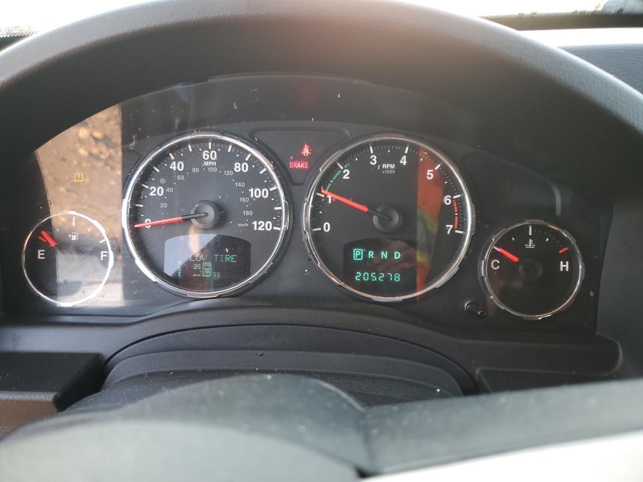 2012 Jeep Liberty (North America) VIN 1C4PJMFK1CW185477 Copart auction photo, minor dent/scratches damage thumbnail 9