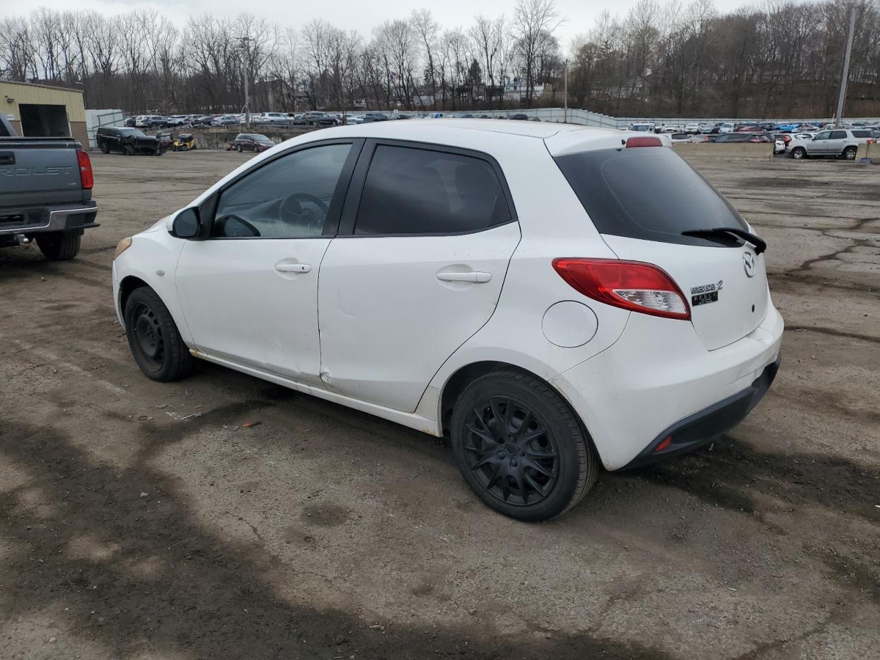 2011 Mazda 2 VIN JM1DE1HY6B0112467 Copart auction photo, all over damage thumbnail 2