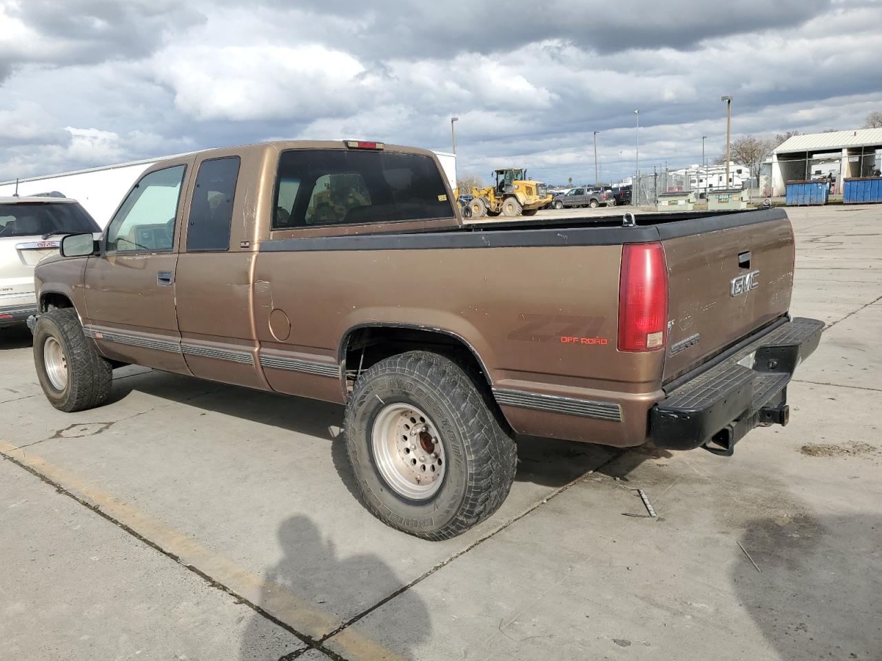 1994 GMC Sierra VIN 2GTEK19K3R1588147 Copart auction photo, minor dent/scratches damage thumbnail 2