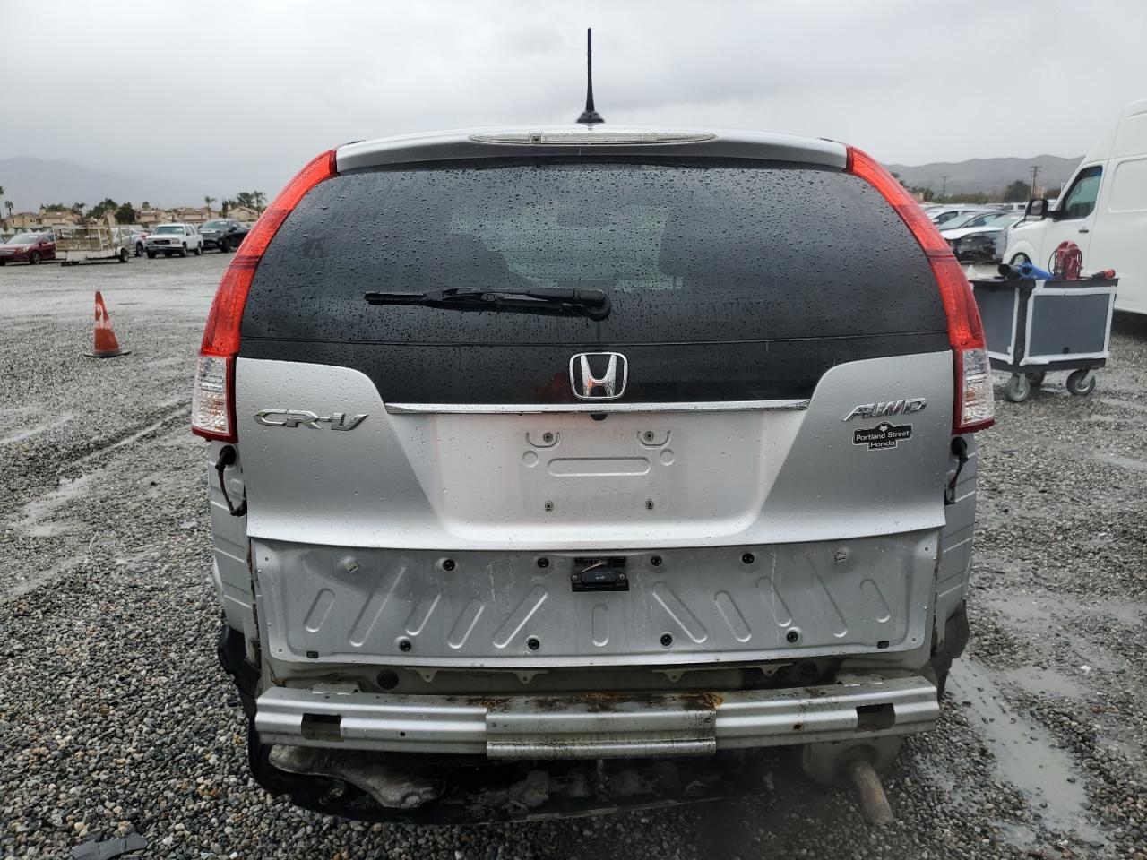 2012 Honda CR-V VIN 2HKRM4H79CH109715 Copart auction photo, rear end / minor dent/scratches damage thumbnail 6