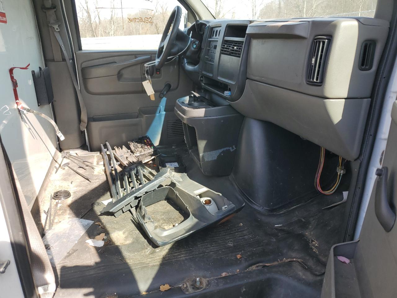 2007 GMC Savana VIN 1GDGG31V971904578 Copart auction photo, front end damage thumbnail 11