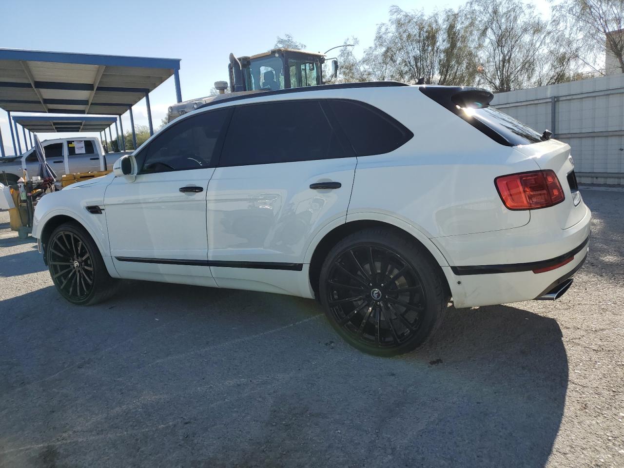 2017 Bentley Bentayga VIN SJAAC2ZV9HC013783 Copart auction photo, front end damage thumbnail 2