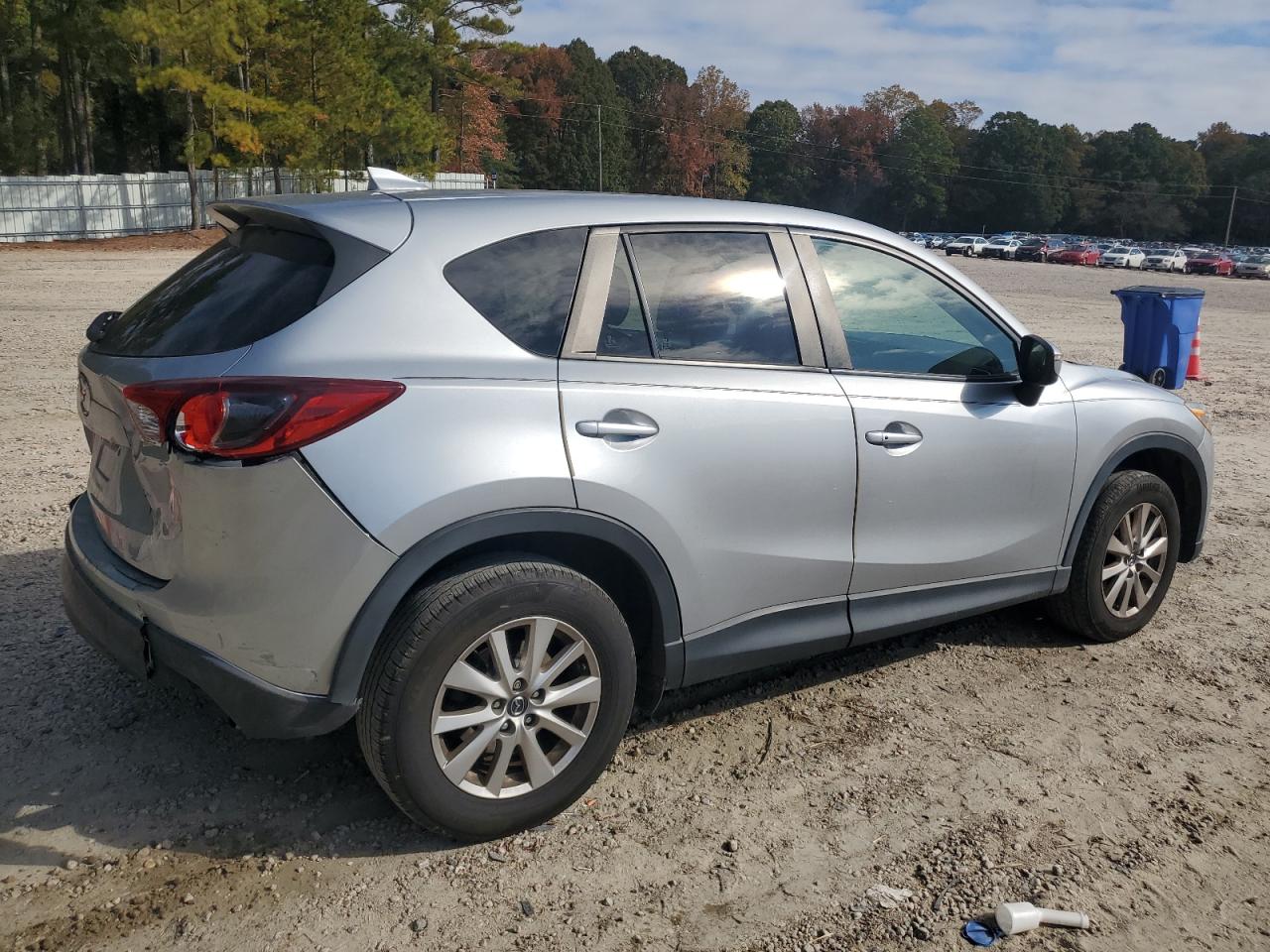2016 Mazda CX-5 VIN JM3KE4CY8G0832965 Copart auction photo, rear end damage thumbnail 3