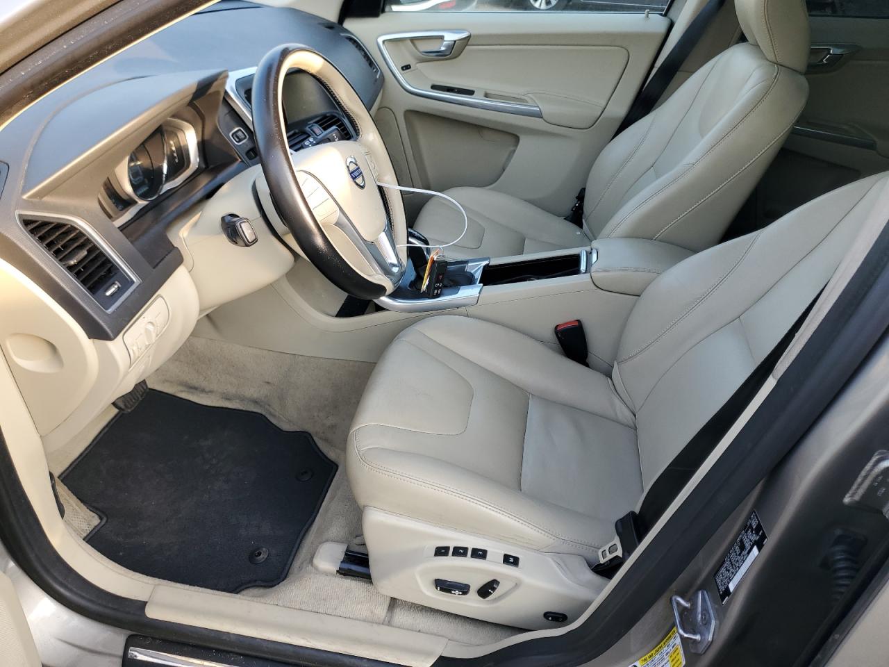 2016 Volvo XC60 VIN YV4902RK0G2836331 Copart auction photo, front end / rear end damage thumbnail 7