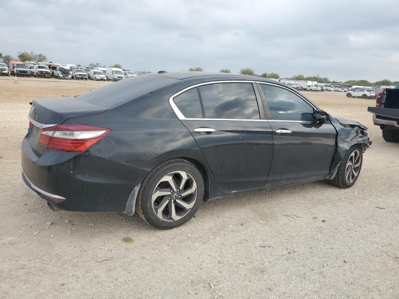 2016 Honda Accord VIN 1HGCR2F08GA166147 Copart auction photo, front end damage thumbnail 3