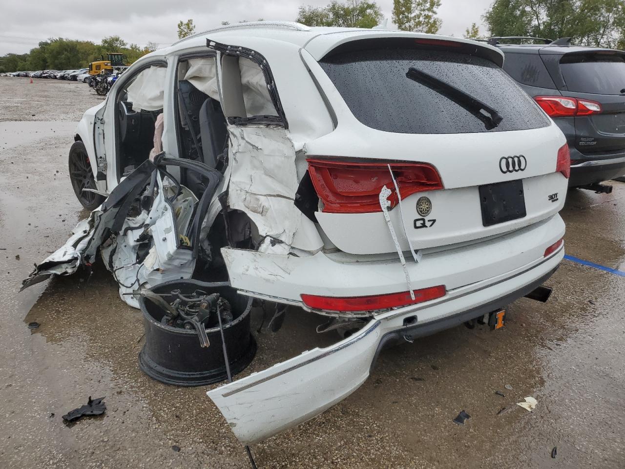 2015 Audi Q7 VIN WA1LGAFE8FD024527 Copart auction photo, side / rear end damage thumbnail 2