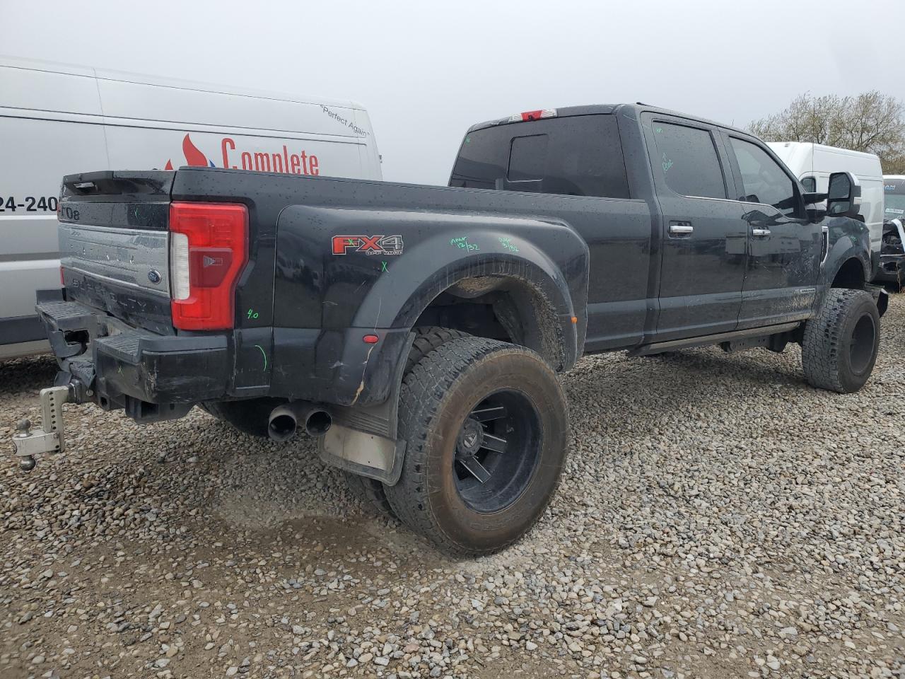 2017 Ford F350 VIN 1FT8W3DT1HED62375 Copart auction photo, front end damage thumbnail 3