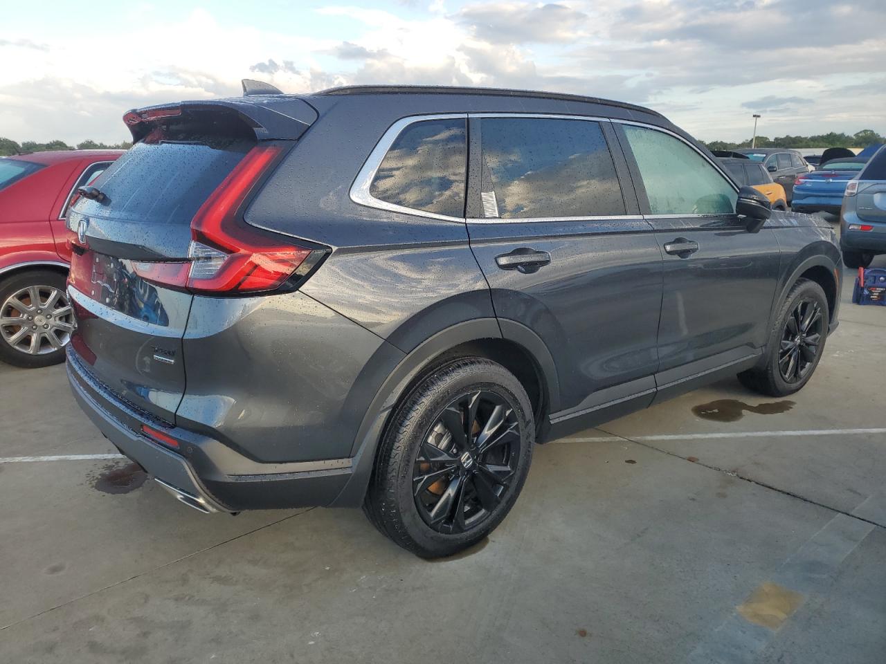 2024 Honda CR-V VIN 7FARS6H90RE032456 Copart auction photo, water/flood damage thumbnail 3