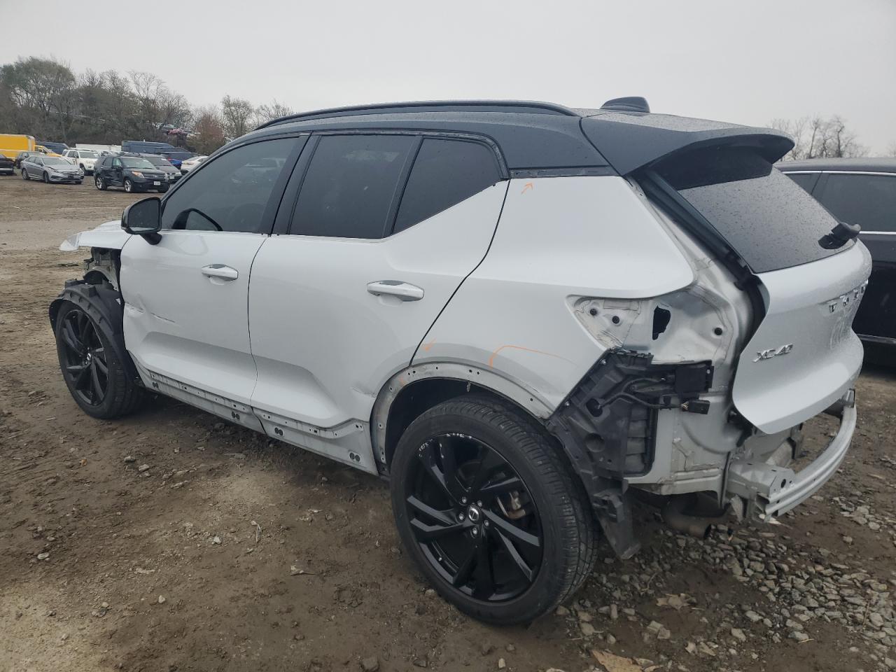 2020 Volvo XC40 VIN YV4162UM2L2243522 Copart auction photo, front end / rear end damage thumbnail 2