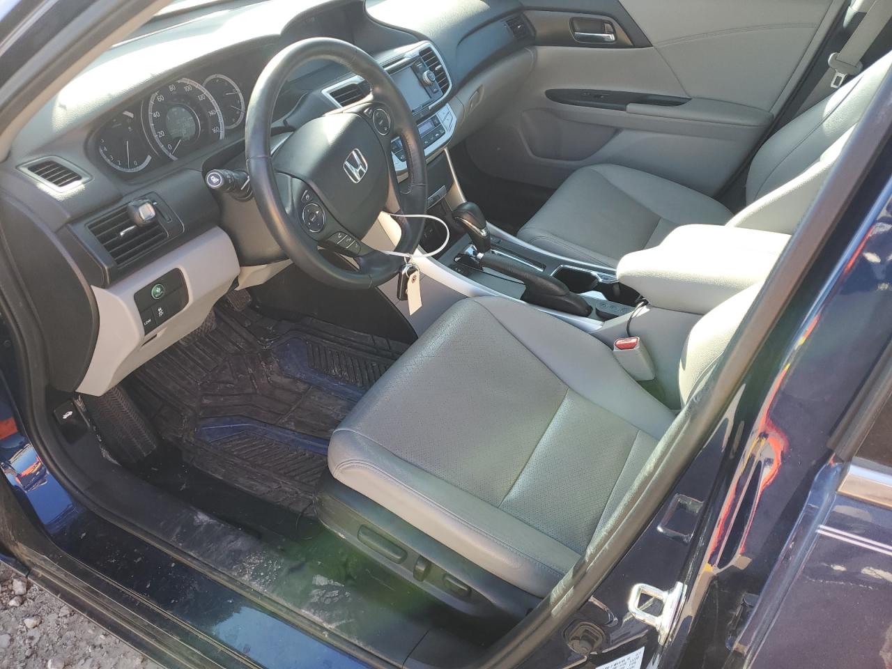 2013 Honda Accord VIN 1HGCR3F82DA032581 Copart auction photo, front end damage thumbnail 7