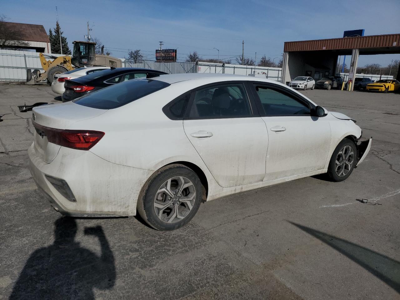 2021 KIA Forte VIN 3KPF24AD4ME322232 Copart auction photo, front end / side damage thumbnail 3