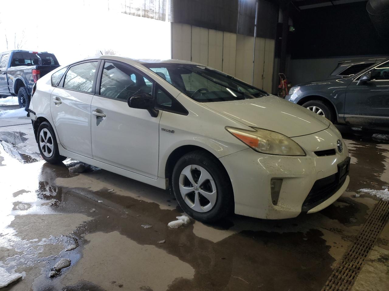 2013 Toyota Prius VIN JTDKN3DU7D5630969 Copart auction photo, rear end / minor dent/scratches damage thumbnail 4