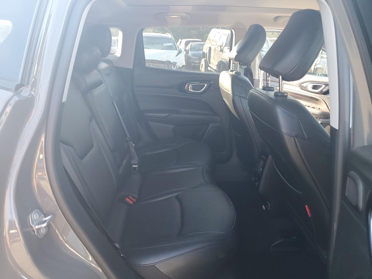 2022 Jeep Compass VIN 3C4NJDDB4NT135918 Copart auction photo, all over damage thumbnail 11