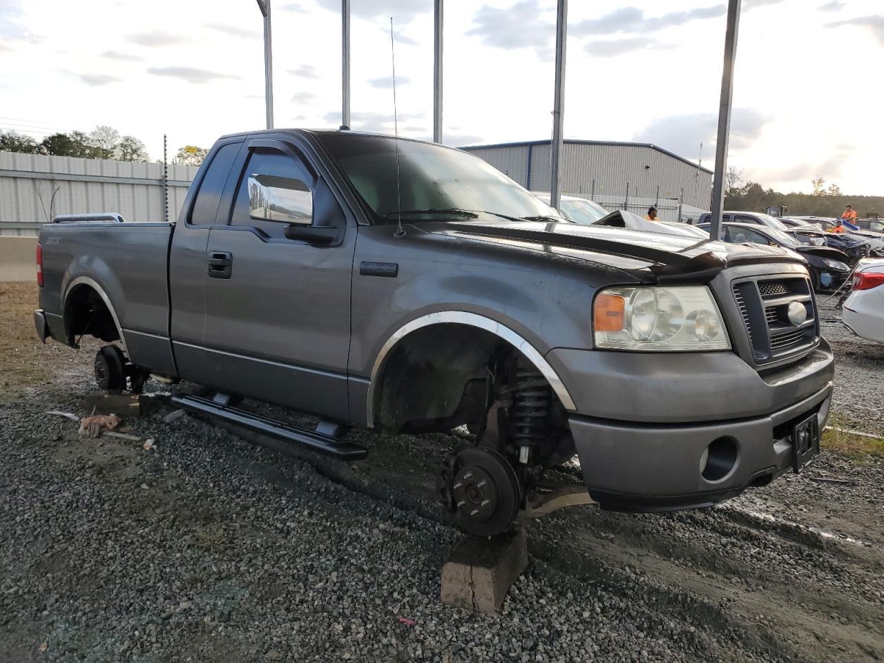 2006 Ford F-150 VIN 1FTRF14W16NA96629 Copart auction photo, minor dent/scratches damage thumbnail 4