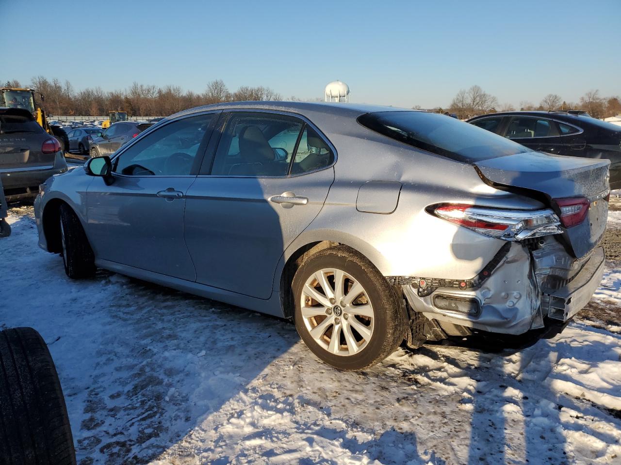 2018 Toyota Camry VIN 4T1B11HK2JU598132 Copart auction photo, rear end damage thumbnail 2