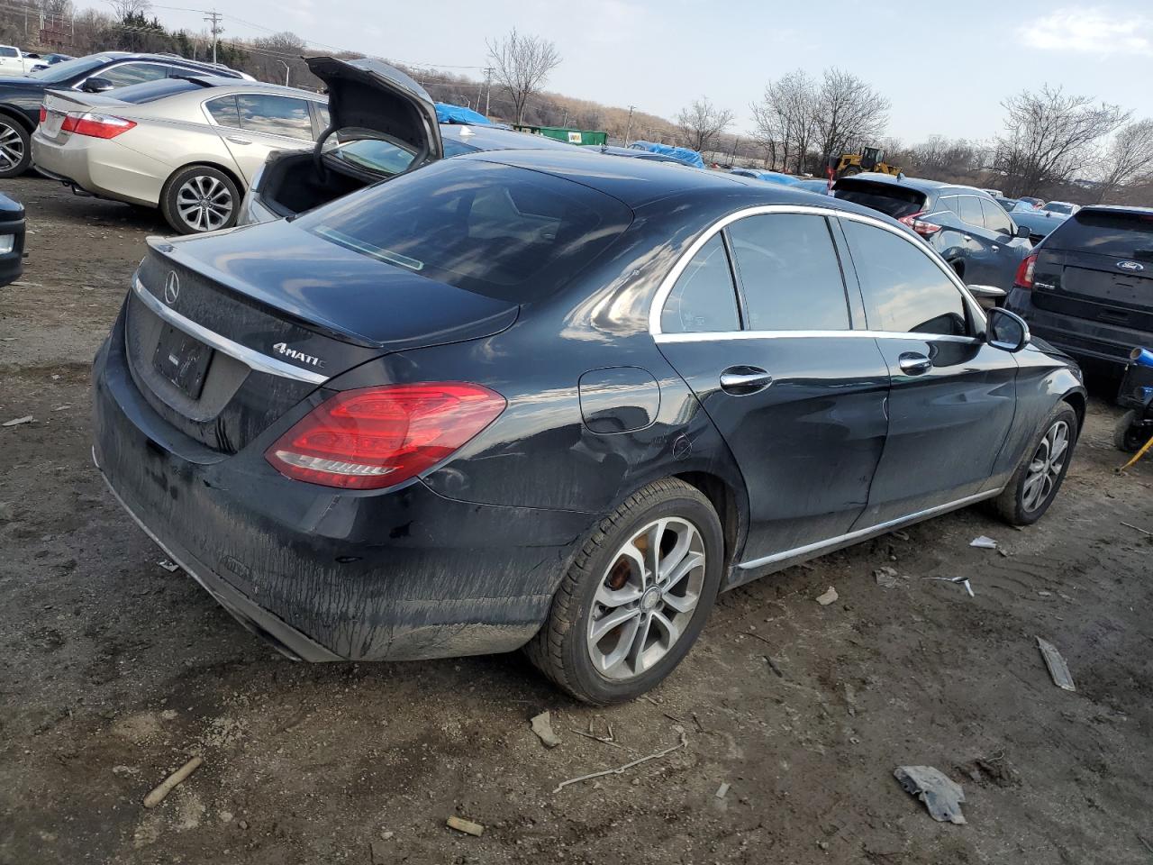 2015 Mercedes-Benz C-klasse VIN 55SWF4KB1FU067147 Copart auction photo, front end damage thumbnail 3