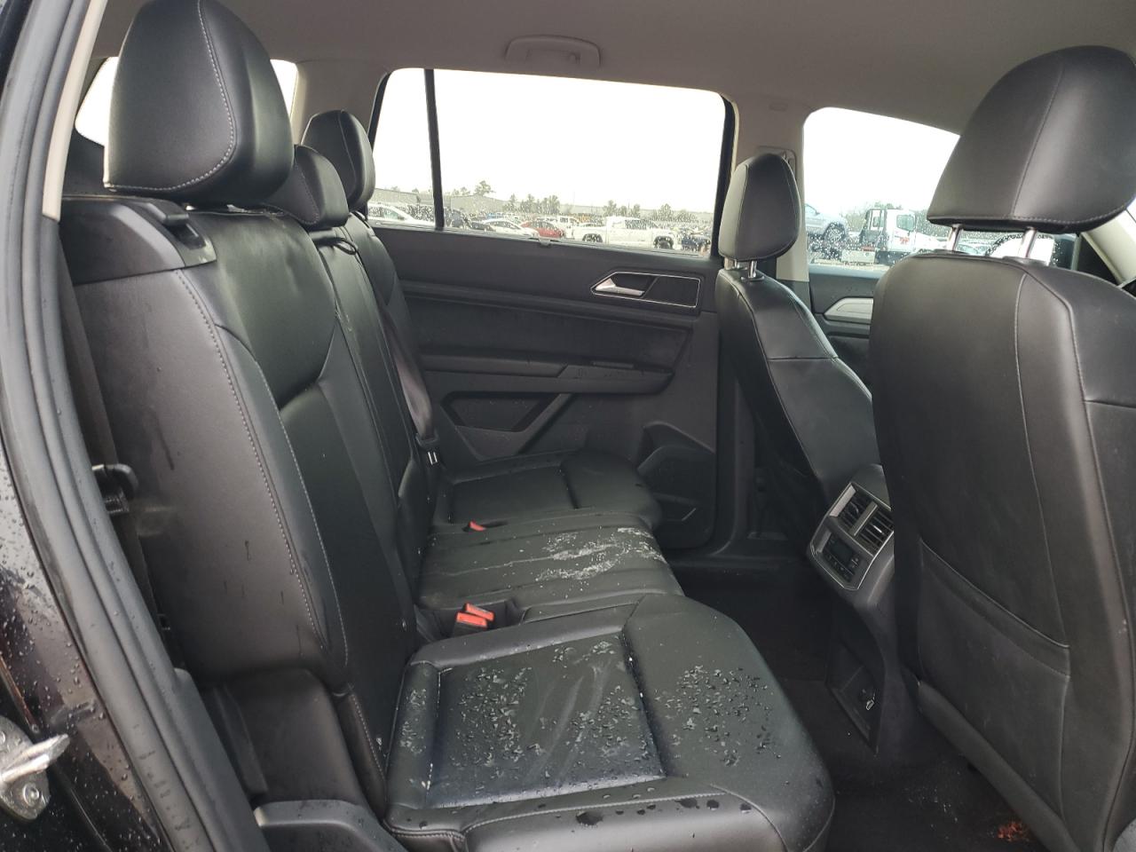 2018 Volkswagen Atlas VIN 1V2CR2CA5JC522608 Copart auction photo, rear end / minor dent/scratches damage thumbnail 11