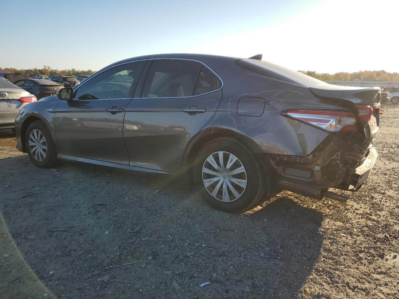 2020 Toyota Camry VIN 4T1E31AK0LU530576 Copart auction photo, rear end / minor dent/scratches damage thumbnail 2