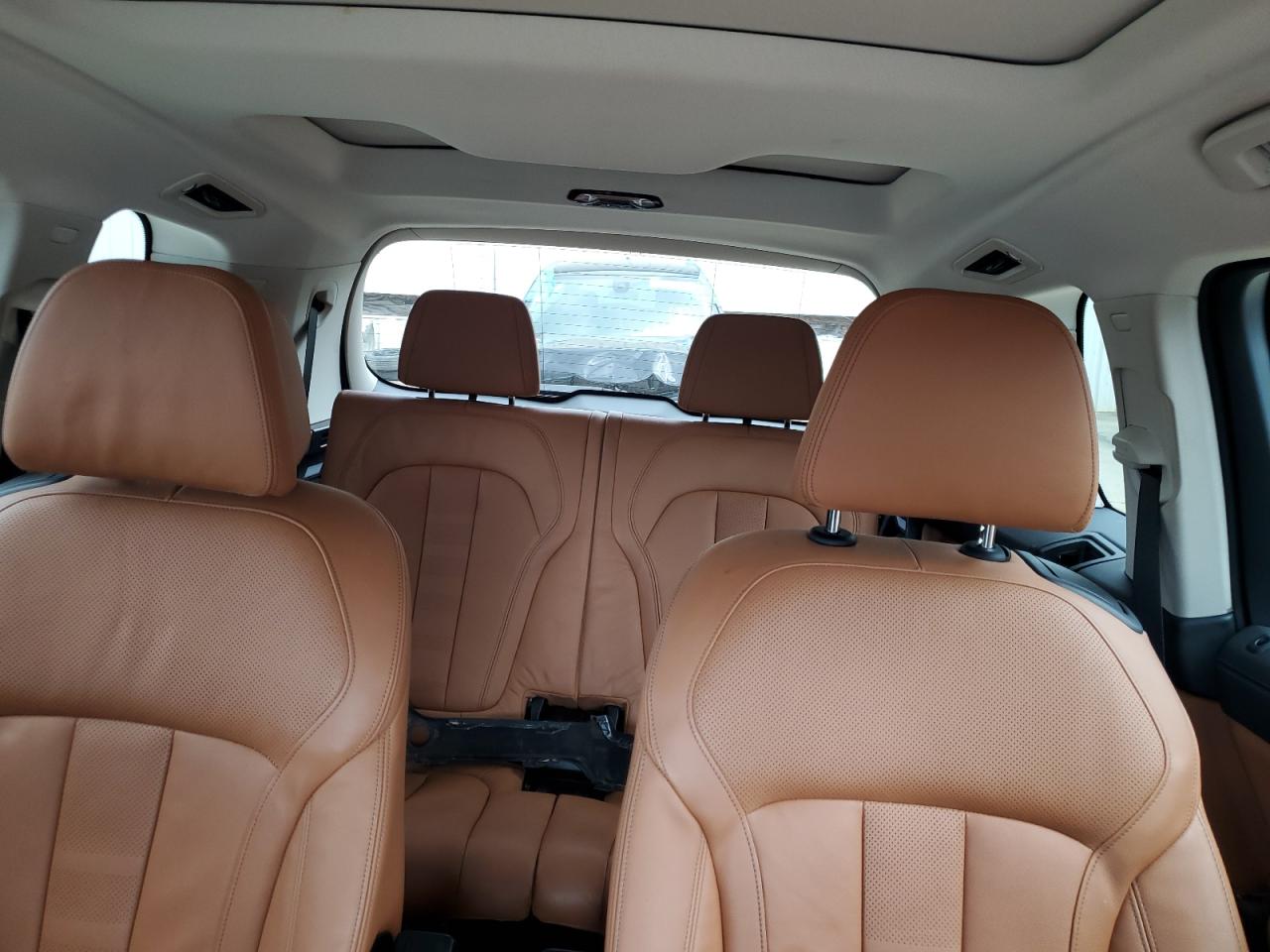 2019 BMW X7 VIN 5UXCX4C55KLS38191 Copart auction photo, undercarriage damage thumbnail 10
