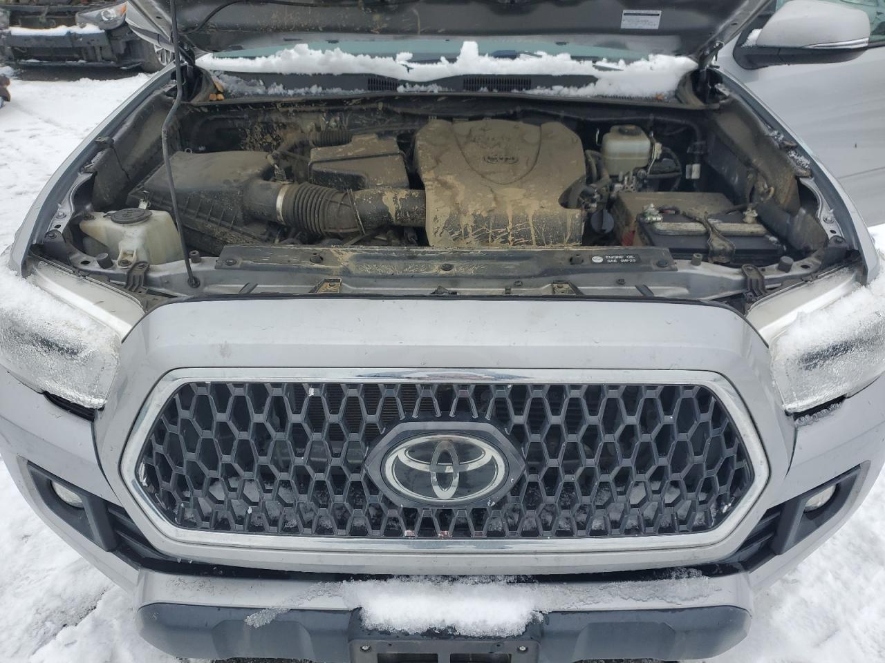 2019 Toyota Tacoma VIN 3TMCZ5AN1KM209693 Copart auction photo, side / rear end damage thumbnail 11