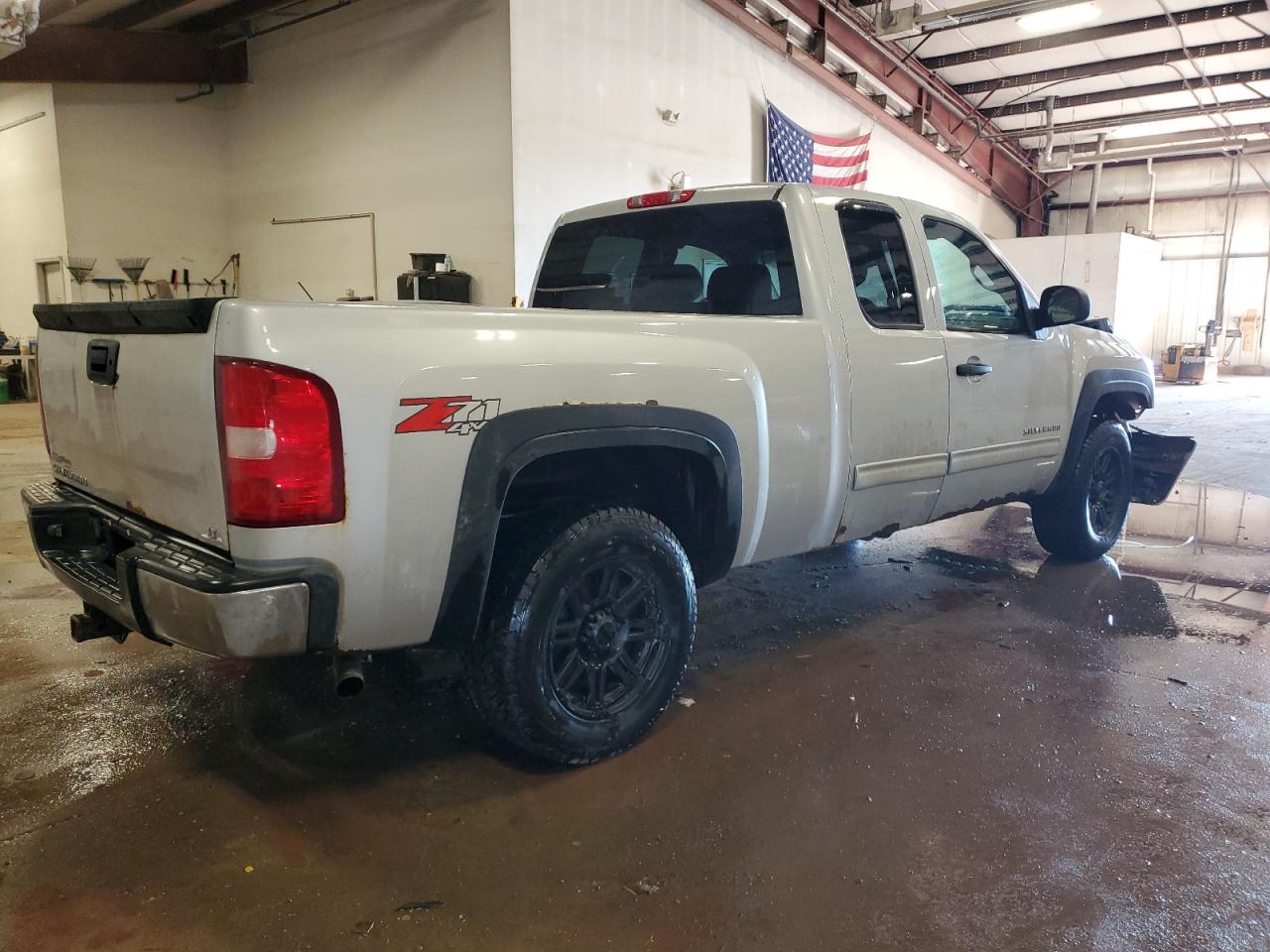2011 Chevrolet Silverado VIN 1GCRKSE39BZ225029 Copart auction photo, front end / mechanical damage thumbnail 3