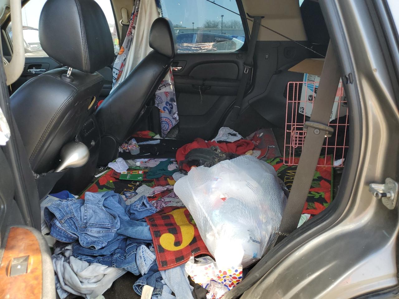 2007 Chevrolet Tahoe VIN 1GNFC13J27R338959 Copart auction photo, vandalism / burn - engine damage thumbnail 11