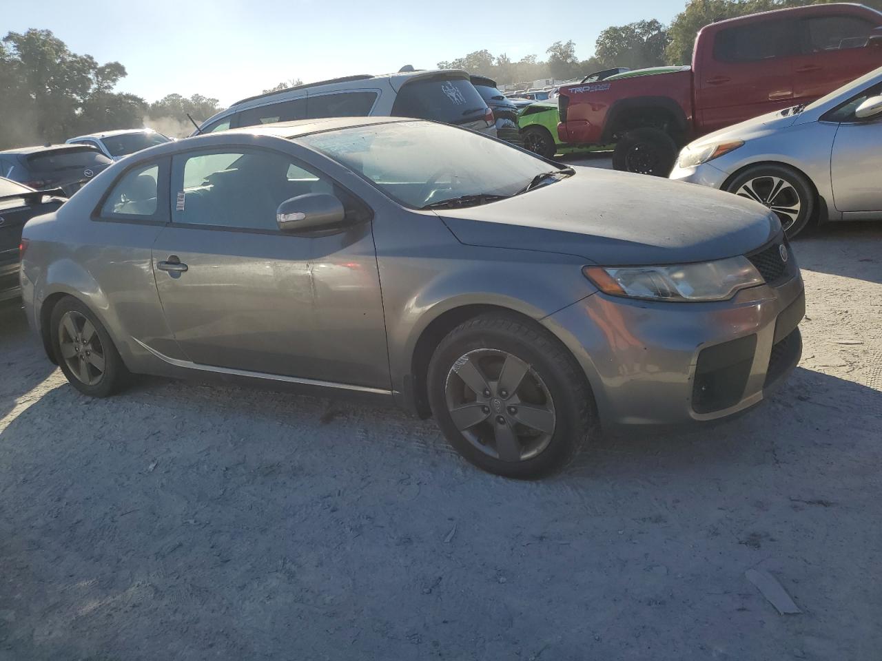 2010 KIA Forte VIN KNAFU6A25A5272532 Copart auction photo, rear end / minor dent/scratches damage thumbnail 4