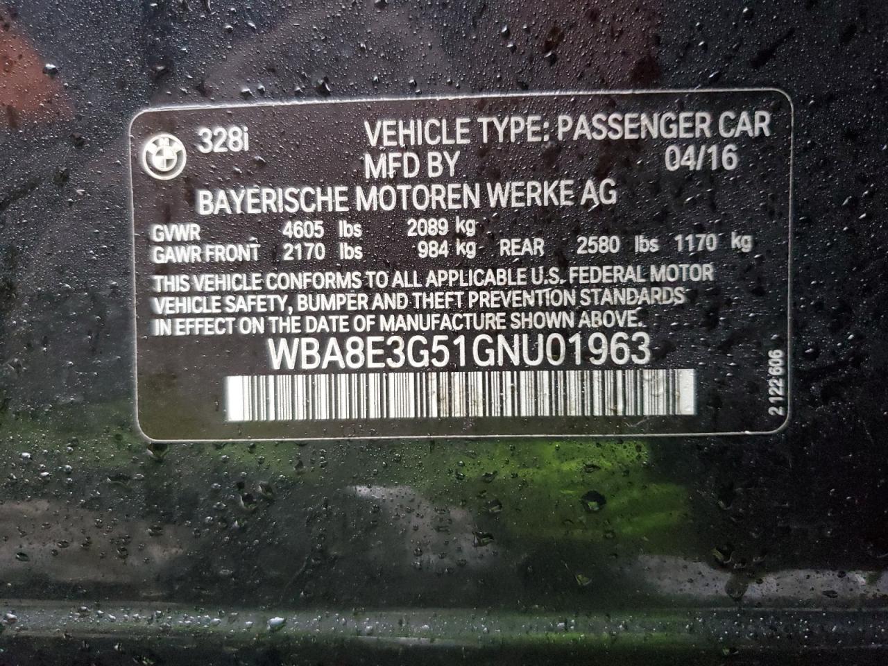 2016 BMW 3er VIN WBA8E3G51GNU01963 Copart auction photo, front end / minor dent/scratches damage thumbnail 12