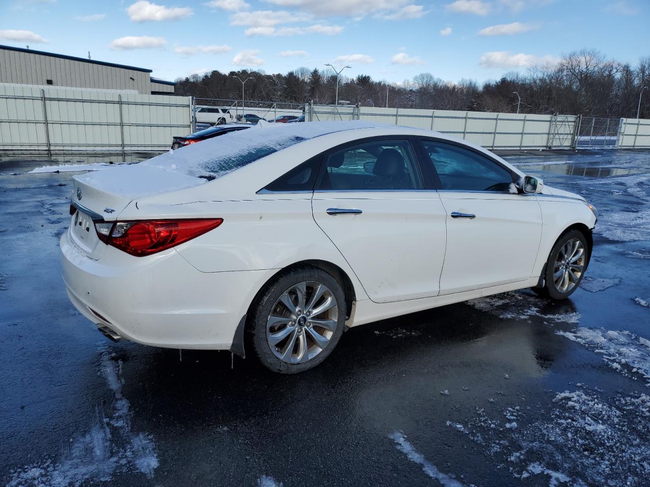2011 Hyundai Sonata VIN 5NPEC4AB3BH316423 Copart auction photo, front end / side damage thumbnail 3