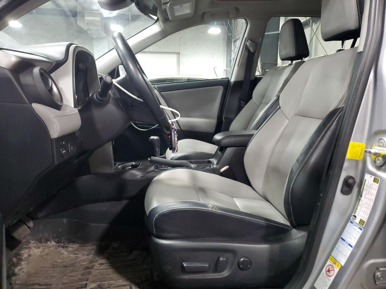 2016 Toyota RAV 4 VIN 2T3DFREV9GW530708 Copart auction photo, rear end damage thumbnail 7