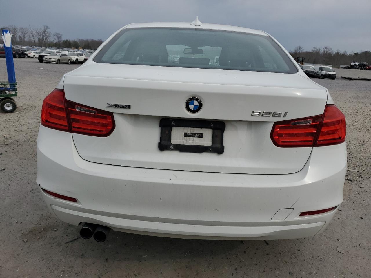 2013 BMW 3er VIN WBA3B3C54DF532612 Copart auction photo, front end damage thumbnail 6