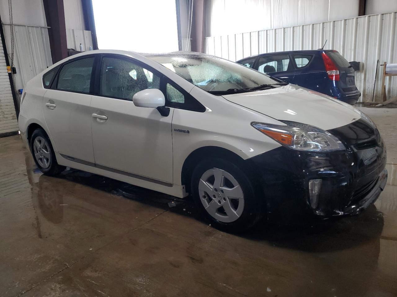 2011 Toyota Prius VIN JTDKN3DU0B0317868 Copart auction photo, front end / side damage thumbnail 4