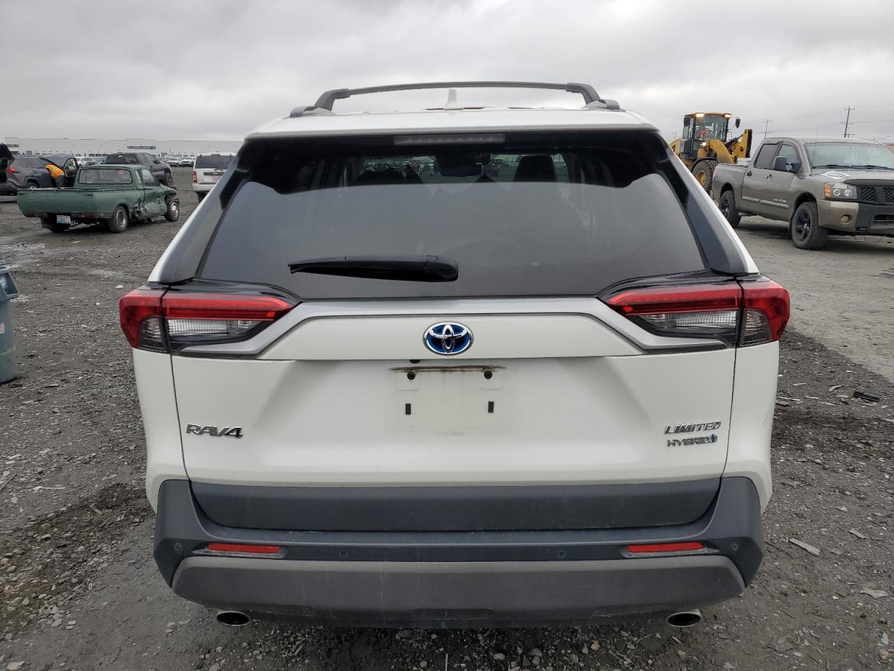 2020 Toyota RAV 4 VIN 2T3DWRFV3LW051788 Copart auction photo, front end damage thumbnail 6