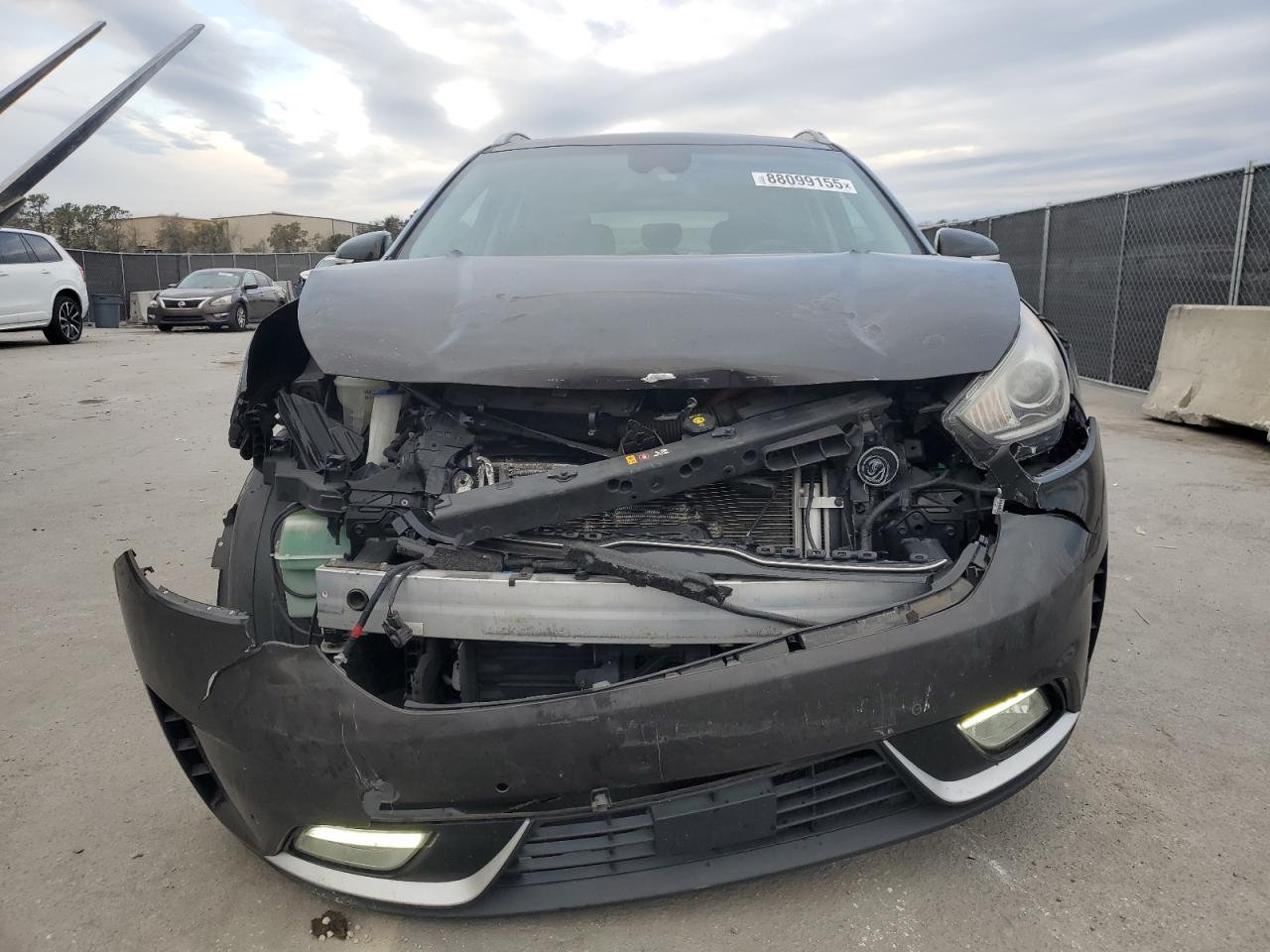 2017 KIA Niro VIN KNDCE3LC7H5043948 Copart auction photo, front end damage thumbnail 5